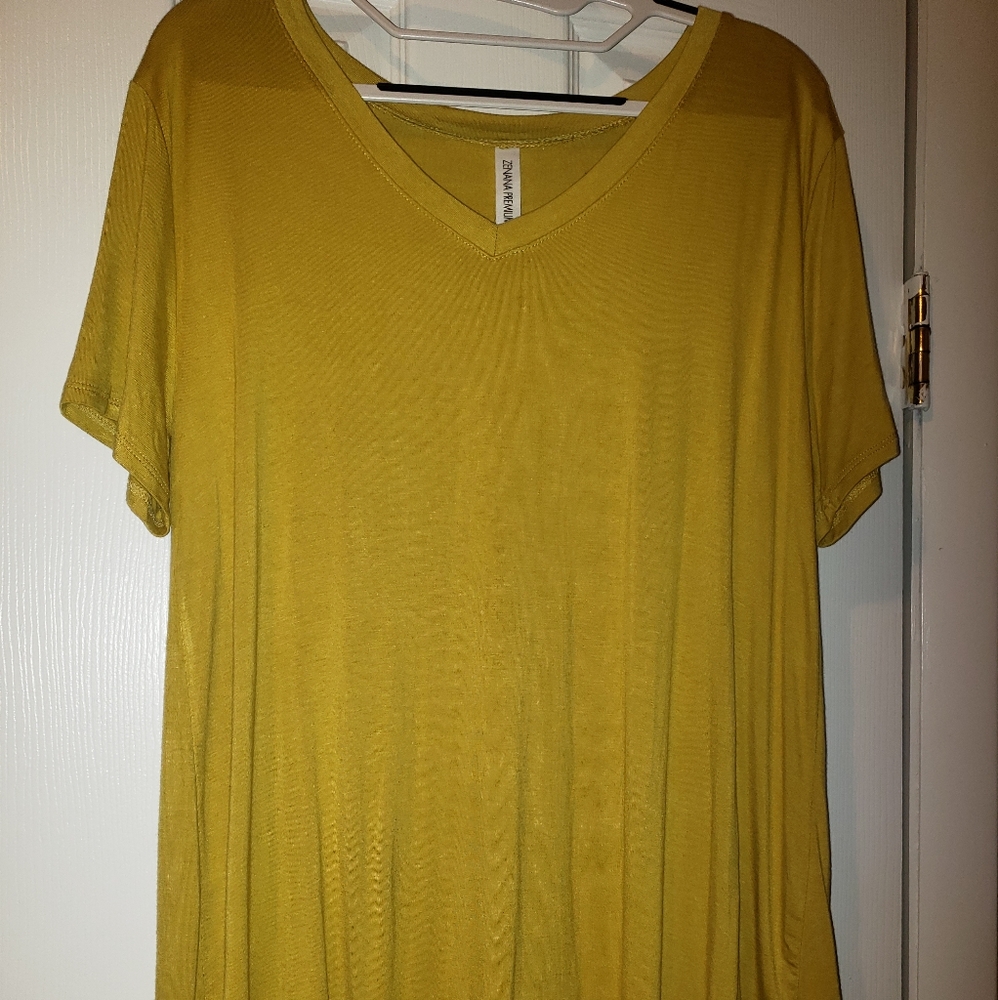 Mustard top looks great with leggings
